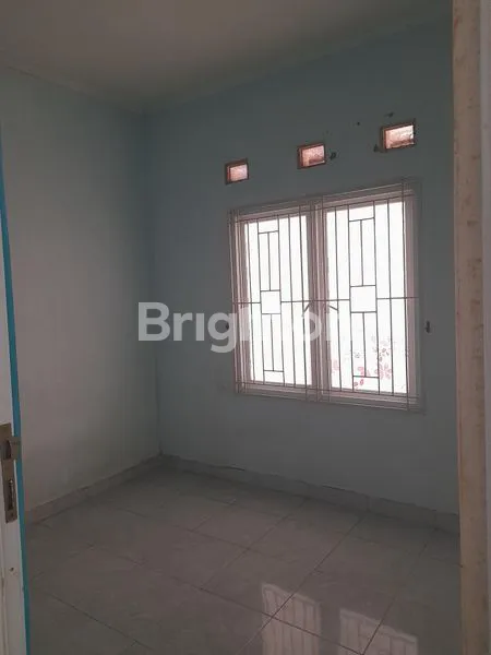 image RUMAH 2 KAMAR DI GREEN HILL, DEKAT FASILITAS UMUM (3)