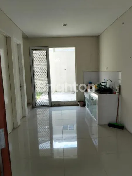 image RUMAH DI CITRALAND NORTHWEST PARK SURABAYA BARAT (8)