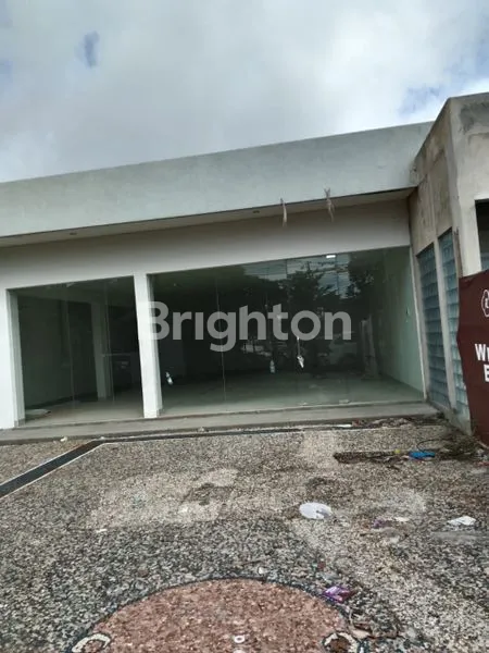 image RUKO HALAMAN LUAS DAERAH KEROBOKAN PUSAT KERAMAIAN (1)