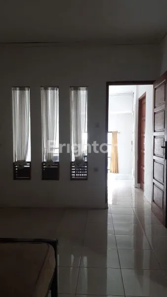 image SEWA RUMAH LUAS DI PEJATEN, AKSES MUDAH (1)