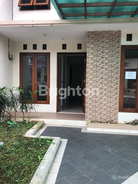 image RUMAH 2 LANTAI SIAP HUNI DI GENTING PURI SUKABUMI (1)