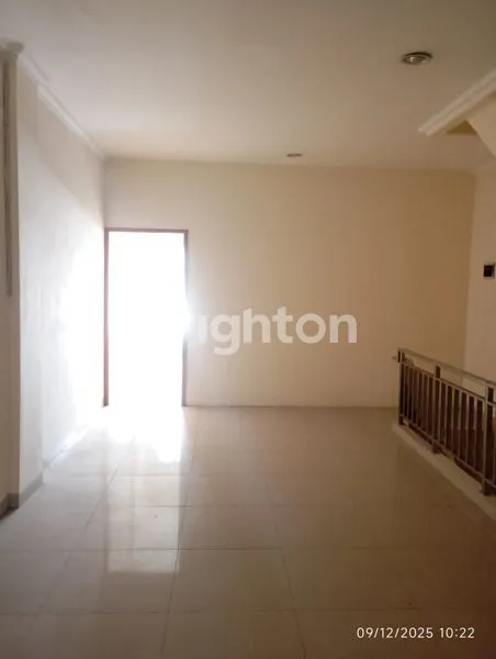 image RUKO STRATEGIS TAMAN SURYA V, 3.5 LANTAI SHM (4)