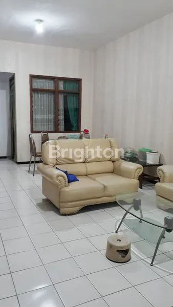 image RUKO PREMIUM 3 LANTAI, DI JALAN RAYA S.PARMAN (4)