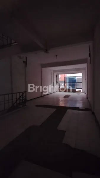 image RUKO 3 LANTAI KOMPLEK RUNGKUT MEGAH RAYA (4)