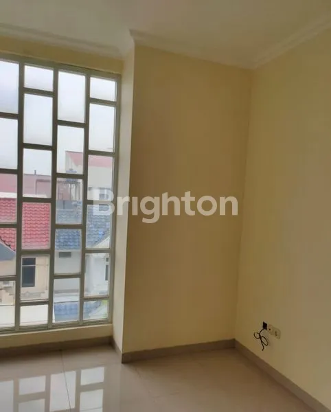 image HUNIAN STRATEGIS DI TAMAN SURYA V, 4KT+4KM (4)