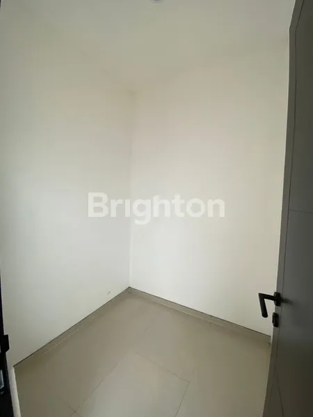 image RUMAH NIRWANA EKSEKUTIF BLOK FAVORIT, ROW JALAN LEBAR, BARU GRESS MINIMALIS, SELANGKAH RAYA MERR (3)