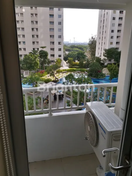 image VIEW POOL APARTEMEN EDUCITY PAKUWON CITY !! (2)