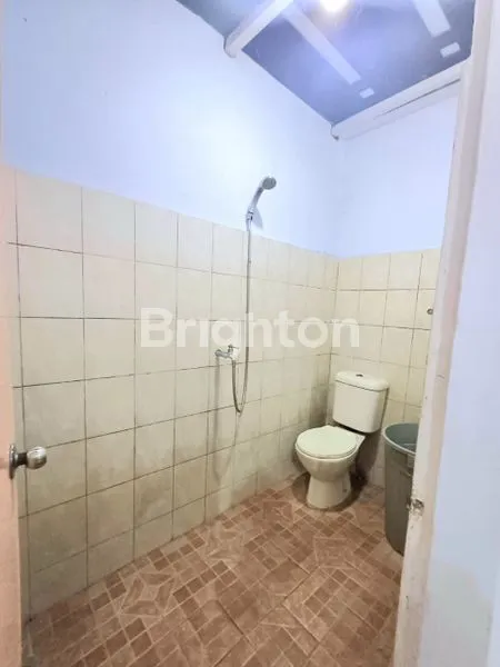 image RUMAH LEBAR 5MTR SIAP HUNI DI KOMPLEK DAERAH SUNGGAL - LOKASI STRATEGIS - KOMPLEK RAJAWALI INDAH - KONDISI RUMAH TERAWAT - ROW JALAN BISA 2 MOBIL DAN HALAMAN LUAS YANG SUDAH DIPAGAR (6)