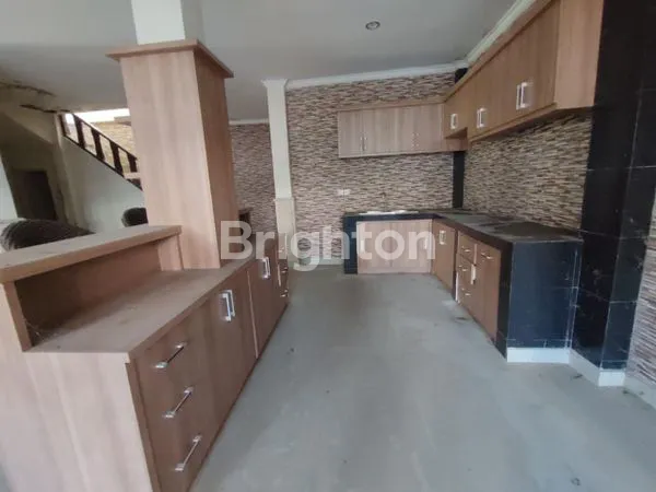 image RUMAH 2 LANTAI DI KAWASAN PREMIUM GRAHA LIVA KERTALANGU, BATUBULAN – SUKAWATI, GIANYAR (6)
