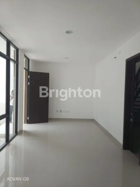 image RUMAH OSAKA RESIDENCE 3 TINGKAT 60M2 PIK 2 SIAP PAKAI PANTAI INDAH KAPUM JAKARTA UTARA (2)