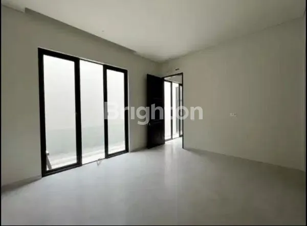image RUMAH BARU GRESS MANYAR KLAMPIS DHARMAHUSADA  SURABAYA TIMUR (3)