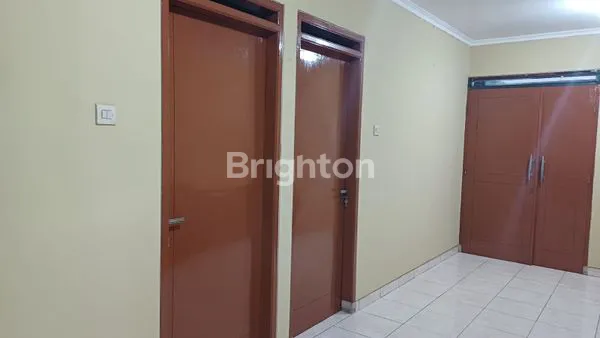 image RUMAH MODERN SIAP HUNI LOKASI STRATEGIS DI CILEUNYI (4)