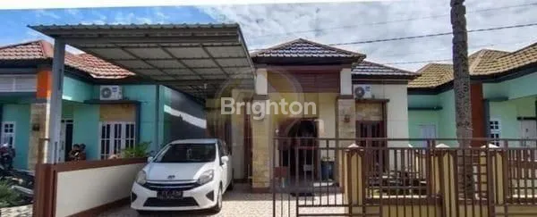 image RUMAH MODERN DI KOMPLEKS PARIS, LT 148M² (1)