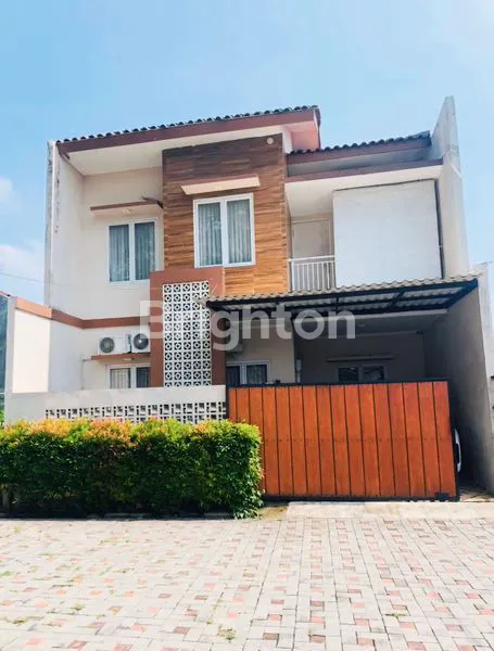 image RUMAH SIAP HUNI 2 LANTAI PERUMAHAN ROYAL HANKAM DAERAH JATIMURNI PONDOK MELATI - BEKASI (SEMI FURNISHED) (1)