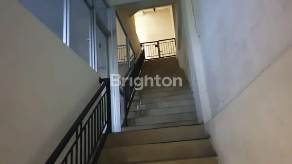 image RUKO 2 GANDENG 3 TINGKAT DI JUAL (5)