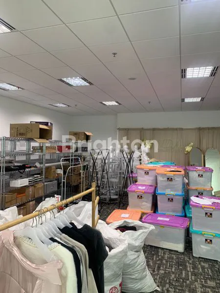 image KANTOR SIAP PAKAI, LT 51 HOLLAND VILLAGE, 120M² DI AREA CEMPAKA PUTIH. (3)