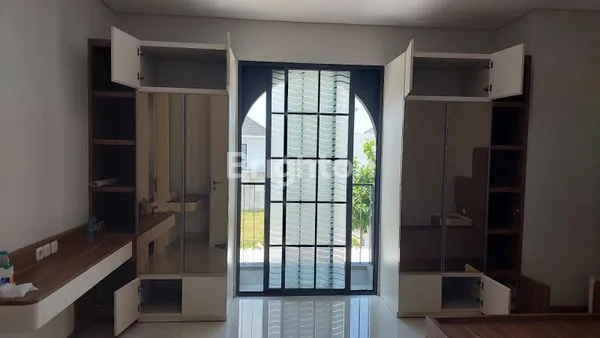 image RUMAH 2 LANTAI PLUS FURNITURE CITRALAND DRIYOREJO GRESIK (2)