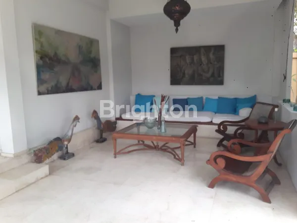 image LEASEHOLD - UMALAS COMMERCIAL BUILDING ON MAIN STREET (4)