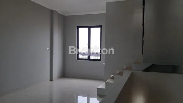 image RUMAH BARU 3 LANTAI AREA GADING SERPONG TANGERANG (8)