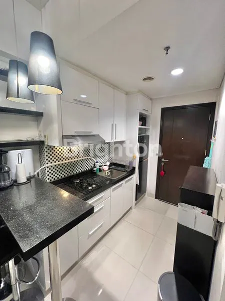 image APARTEMEN 2BR TIPE CORNER FULL FURNISHED VIEW CITY DEKAT MAL TAMAN ANGGREK DAN HUBLIFE DI WESTMARK TANJUNG DUREN JAKARTA BARAT (5)