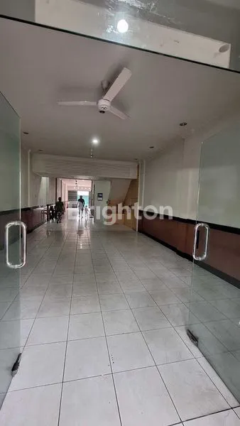 image PRESTISIUS! RUKO EKSKLUSIF DISEWAKAN DI JANTUNG BISNIS JENDERAL SUDIRMAN BALIKPAPAN (2)