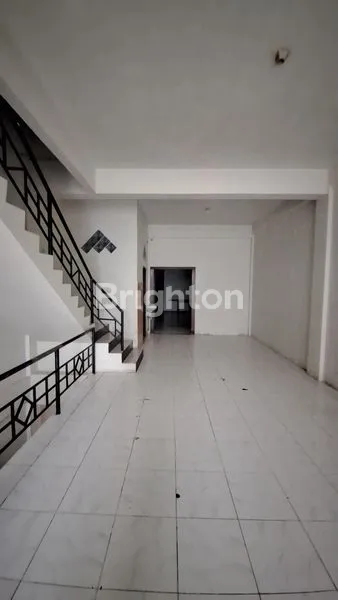 image PRESTISIUS! RUKO EKSKLUSIF DISEWAKAN DI JANTUNG BISNIS JENDERAL SUDIRMAN BALIKPAPAN (6)