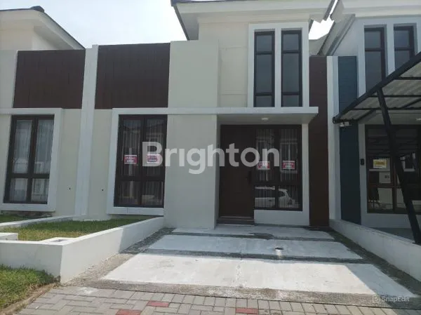 image RUMAH BAGUS  SIAP HUNI DEKAT PINTU GERBANG TOL DI SENTUL CITY (1)