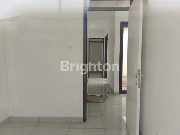 image RUMAH BAGUS  SIAP HUNI DEKAT PINTU GERBANG TOL DI SENTUL CITY (2)