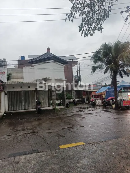 image RUKO STRATEGIS DUA MUKA (HOOK) DI GRIYA CARAKA ARCAMANIK BANDUNG (4)