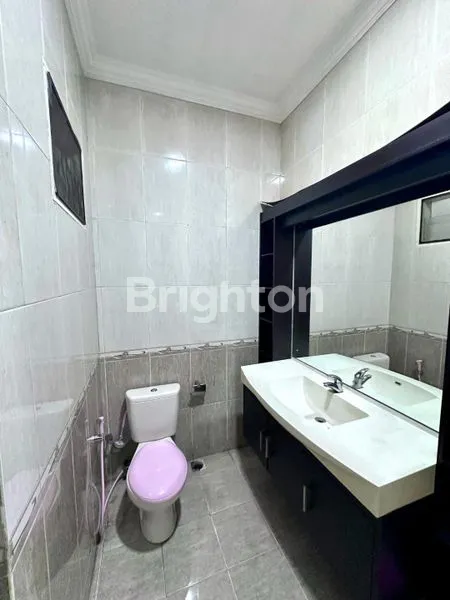 image RUMAH HOOK VILLA VIBES! FULL FURNISHED TINGGAL BAWA KOPER DI KAWASAN ELITE BSD (8)