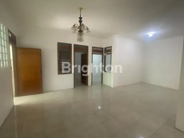 image RUMAH STRATEGIS 4KT, SIAP HUNI DI DENPASAR BARAT (6)