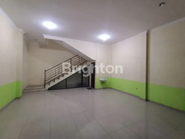 image DISEWAKAN RUKO 3 LANTAI PINGGIR JALAN (3)