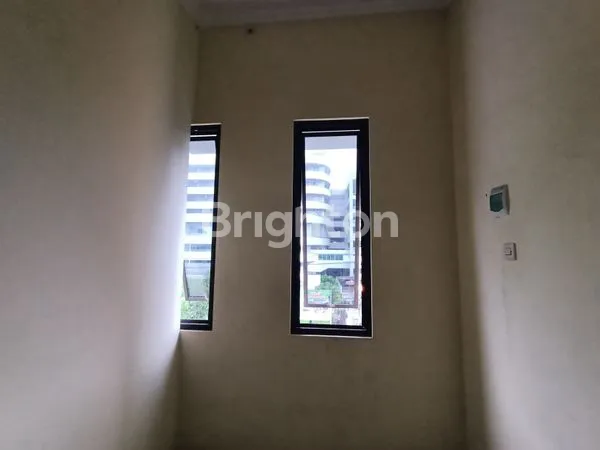 image DISEWAKAN RUKO 3 LANTAI PINGGIR JALAN (6)
