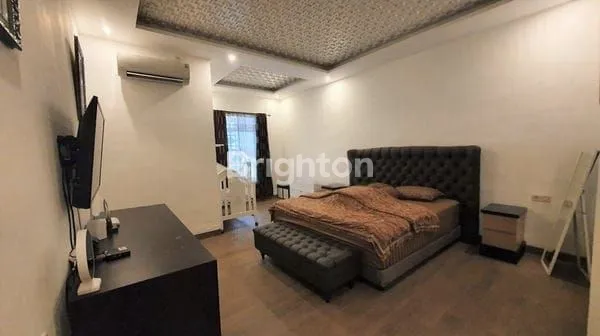 image RUMAH 2 LANTAI FURNISHED DAN SIAP HUNI DI ASTEK BSD SERPONG TANGERANG  (2)