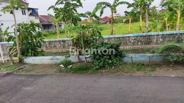 image TANAH CUKUP LUAS (5)