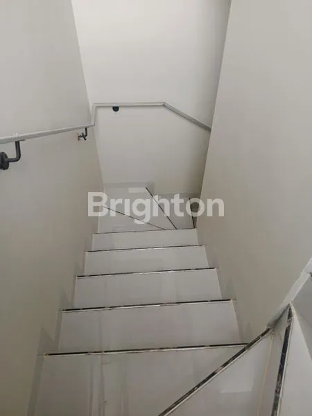 image RUMAH 2 LANTAI SURABAYA  RUNGKUT  MEDOKAN AYU, CIAMIK POOL (4)