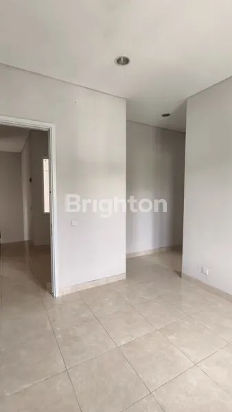 image RUMAH 2 LANTAI CLUSTER HYLAND AT GREENWICH BSD CITY TANGERANG  (6)