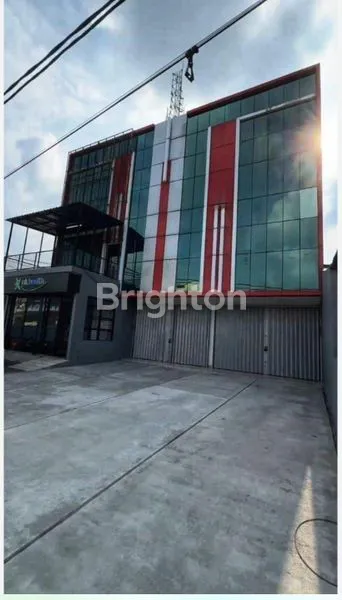 image RUKO 3,5 LANTAI DI JLN PEKAYON, SHM SIAP HUNI (1)