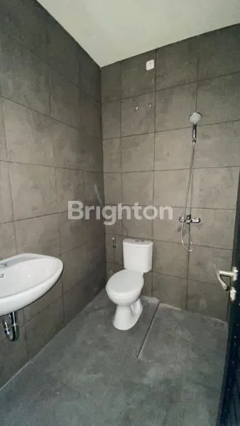 image RUMAH BARU 2 LANTAI INCLUDE ,LINGKUNGAN NYAMAN,AREA DEKAT EXIT TOL,SUDAH SHM TINGGAL BALIK NAMA (6)