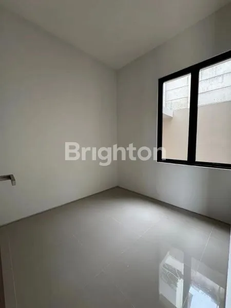 image RUMAH SIAP HUNI DI BSD, CLUSTER CGS, AKSES MUDAH (4)