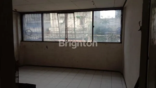 image RUKO 4 LANTAI LOKASI STRATEGIS DI KALI ANYAR JAKARTA BARAT (7)