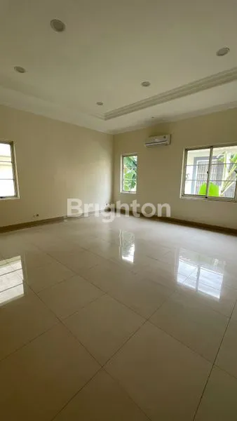 image DI SEWAKAN RUMAH  TAMAN BEVERLY GOLF  (6)