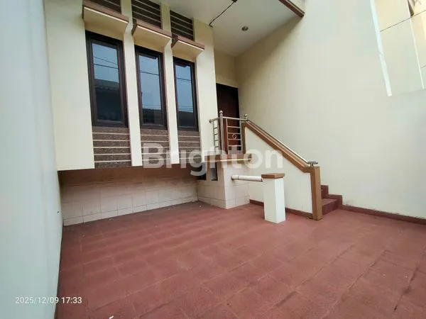 image RUMAH MURAH ADA 4 UNIT RUMAH BARU 2,5 LANTAI DAERAH DURI KEPA (1)