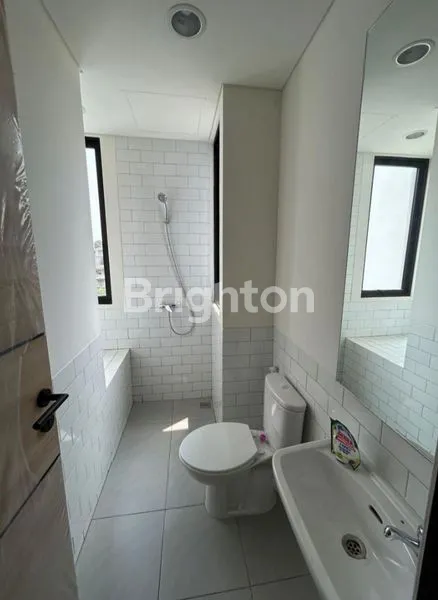 image RUMAH BARU MODERN MINIMALIS DI LIPPO KARAWACI (5)