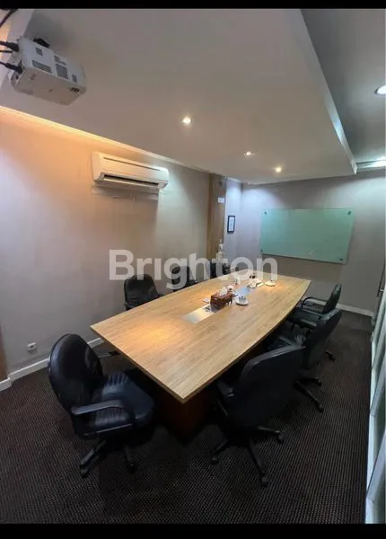 image RUKO FULL FURNISHED 4 LANTAI DI JATIWARINGIN JUNCTION  (3)