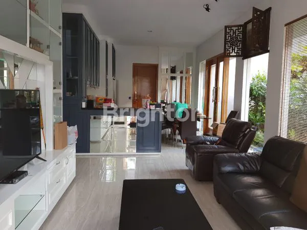 image RUMAH MEWAH DI ARAYA (3)