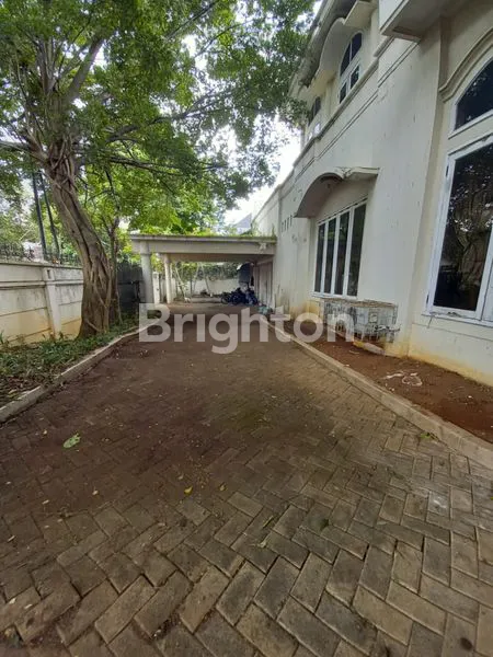 image RUMAH MEWAH 2 LANTAI DI LEBAK BULUS (7)