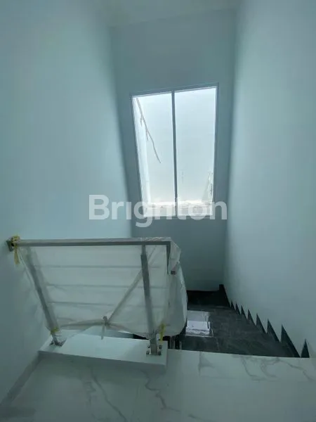 image HUNIAN MODERN DI BUKIT PALMA, LT 120M², 5 KAMAR (6)