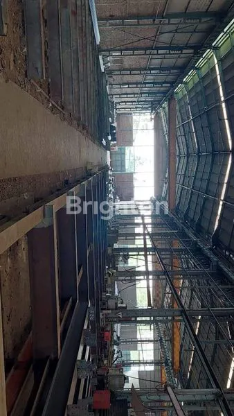 image RUMAH BESAR DI TAMAN SURYA,JAKARTA BARAT (1)