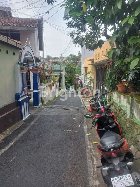 image RUMAH LOKASI STRATEGIS DI KALAN TEGAL SARI SEMARANG (6)